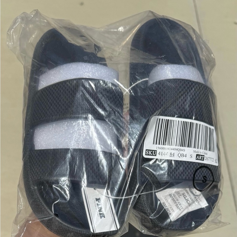 Victoria's Secret Black pillow Sandals